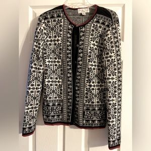 Casual Corner & Co Cardigan Sweater Womens M Black & White Fair Isle 100% Wool